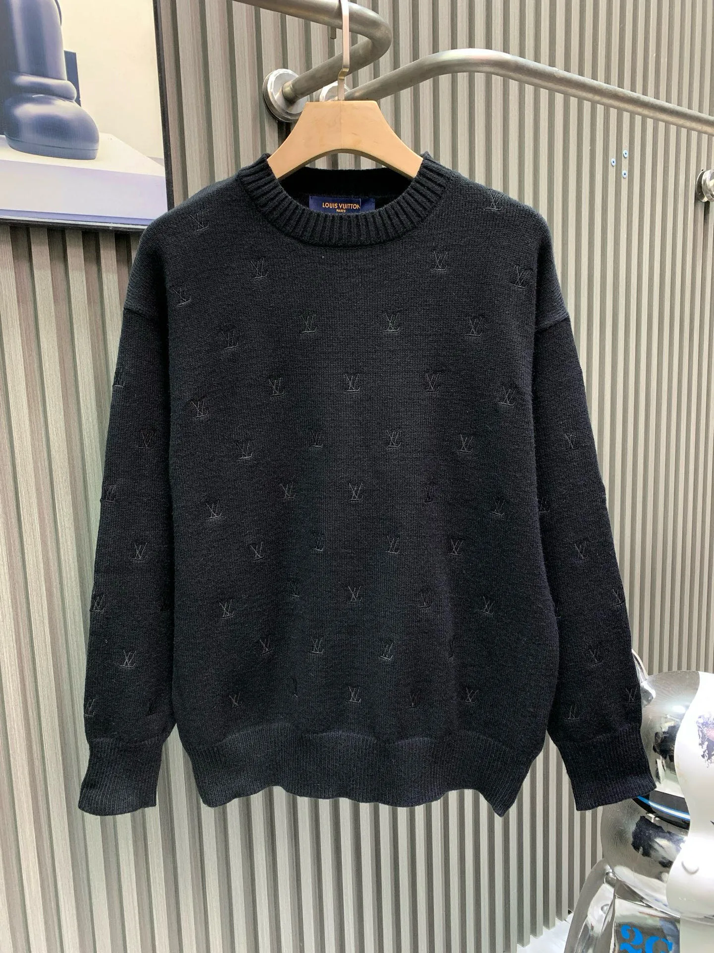 🅿️370 black